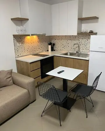 Lulu - * Golem (Tirana)