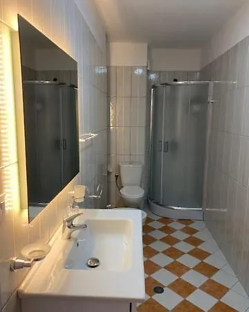 Lulu - Apartment Golem (Tirana)