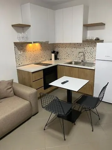 Lulu - * Golem (Tirana)